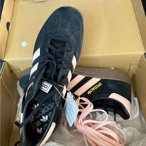 Adidas Special Navy Blue suede Sneaker with Pink Accent